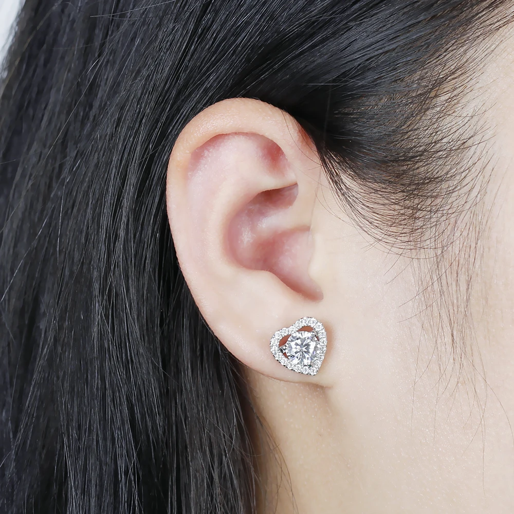 Heart shaped moissanite stud earrings gold (7)