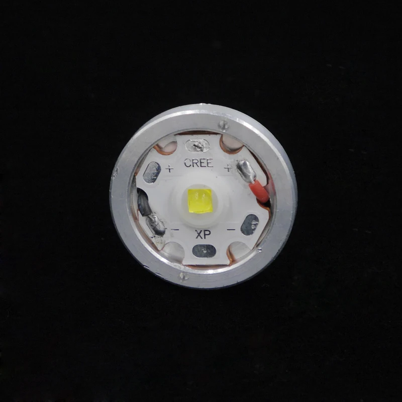 C8 Cree XP-L2 V5 (1)