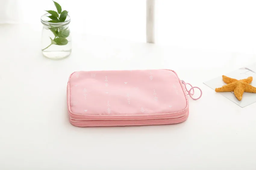 4382043778_453657242