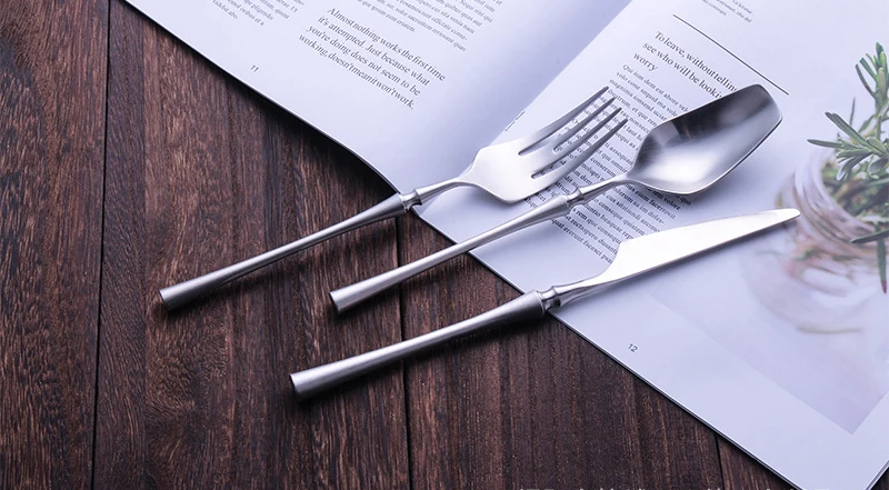 4pcs Dinnerware Set Western Portable Cutlery Set Stainless Steel Travel Silverware Luxury Handle Knife Fork Dinner Tableware Set