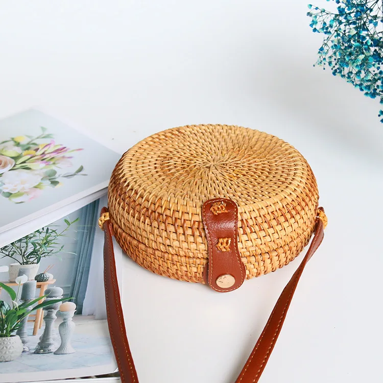 

P-F bag Rattan Bags Handbags For Women 2018 Bali Bohemian Summer Beach Bag Fashion Hot Shoulder Crossbody Round bolsa Straw Bag