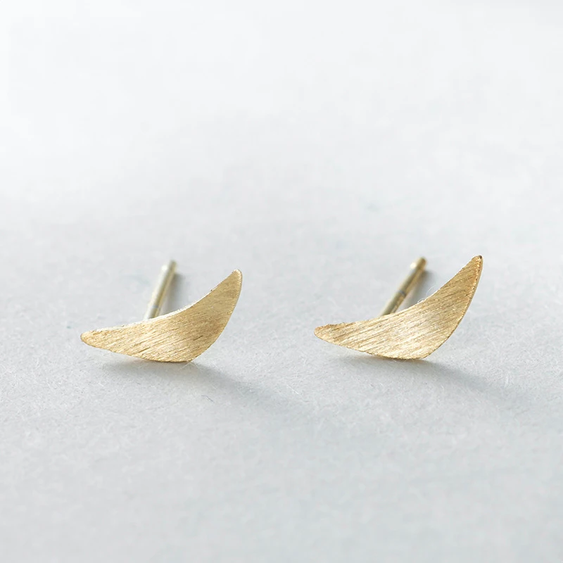 

Allergy-free Female Korean Style Elegant Brief Cool Stud Earrings For Women Crescent Moon 925 Sterling Silver Gold Color Jewelry