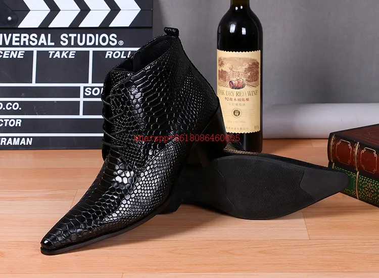 Модные брендовые дизайнерские кожаные военные ботинки черного цвета из змеиной кожи; ковбойские ботинки с острым носком на высоком каблуке; модельные мужские свадебные туфли