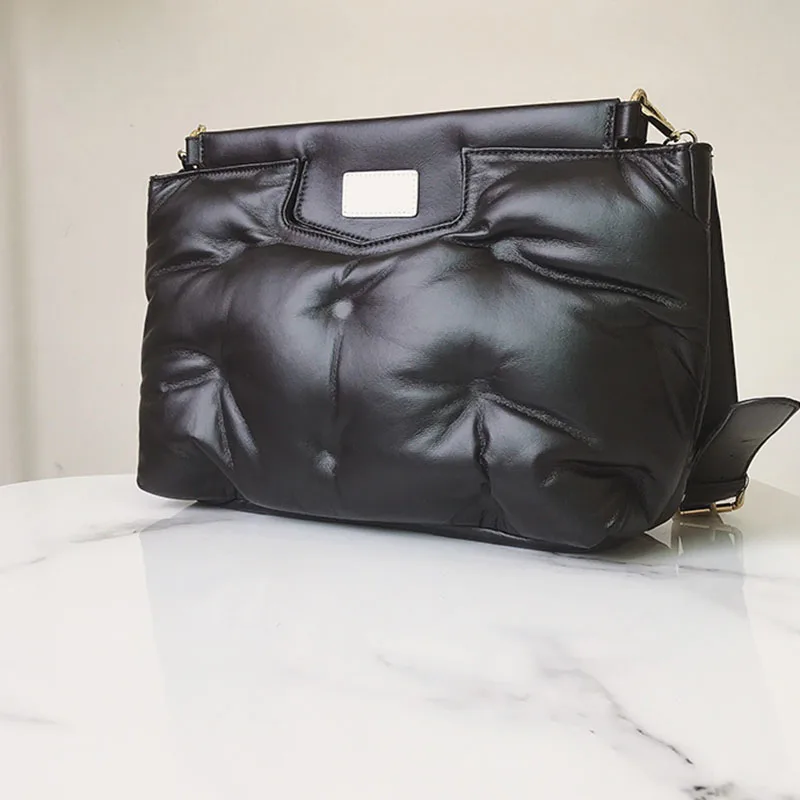 

LYDIAN Boston Women Bag Pillow Space Cotton Handbag Large Capacity Shoulder Messenger Bag Button Black Winter Totes Black White