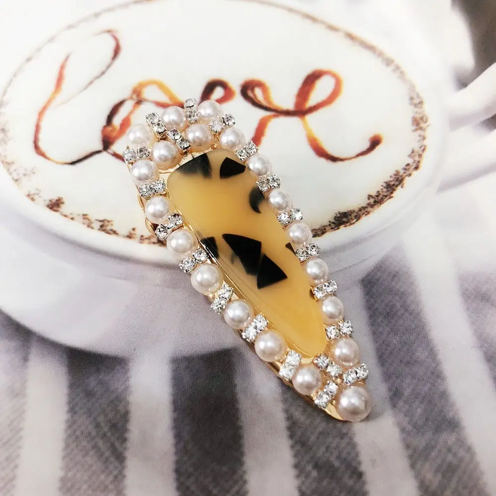 

Trendy South Korea Imports Leopard-print Acrylic Acetic Acid Drop Duckbill Clip-encrusted Wild Temperament Hairpin Tide Gift