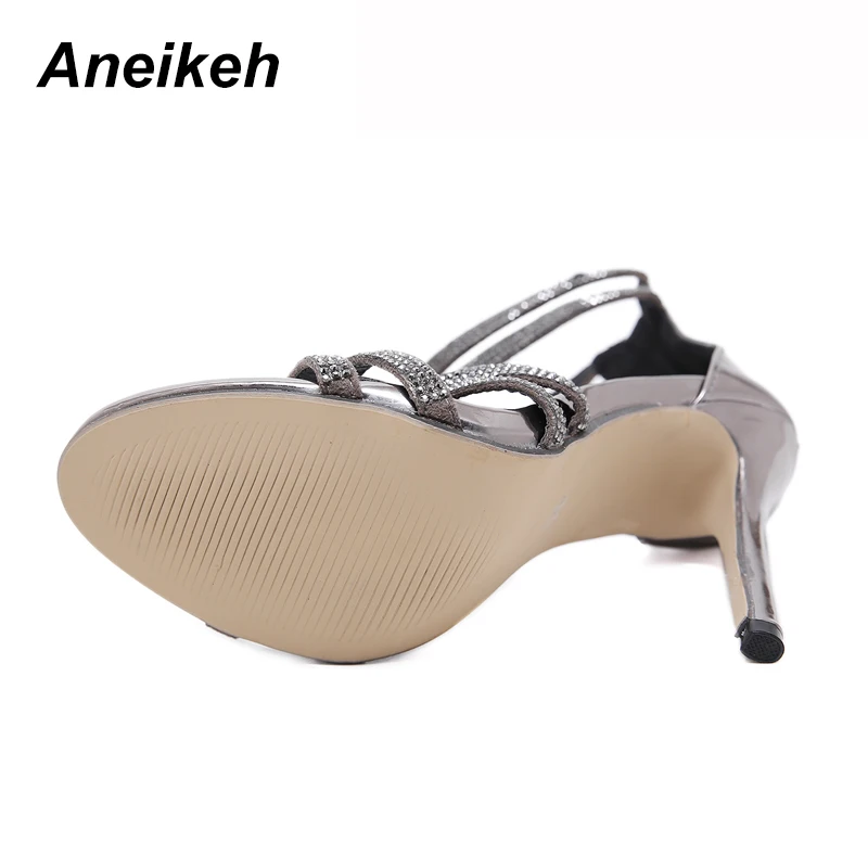 Aneikeh/пикантные женские босоножки золотистого цвета с блестящими кристаллами; босоножки на высоком каблуке с перекрестными ремешками и открытым носком; стразы; свадебные модельные туфли; Размеры 35-40