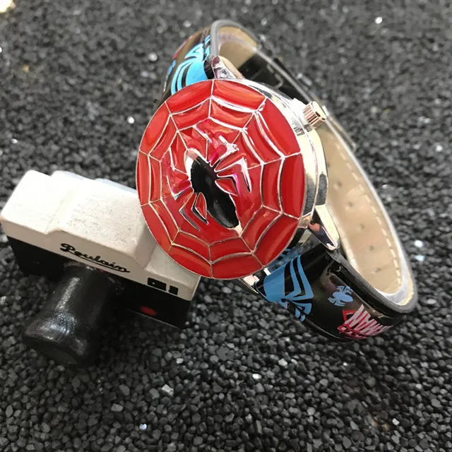 Высокое качество дети флип часы супергерой Человек-паук Водонепроницаемый аниме кожаный ремешок детей часы Reloj Hombre для подарок для мальчика девочки - Цвет: Spiderman Black