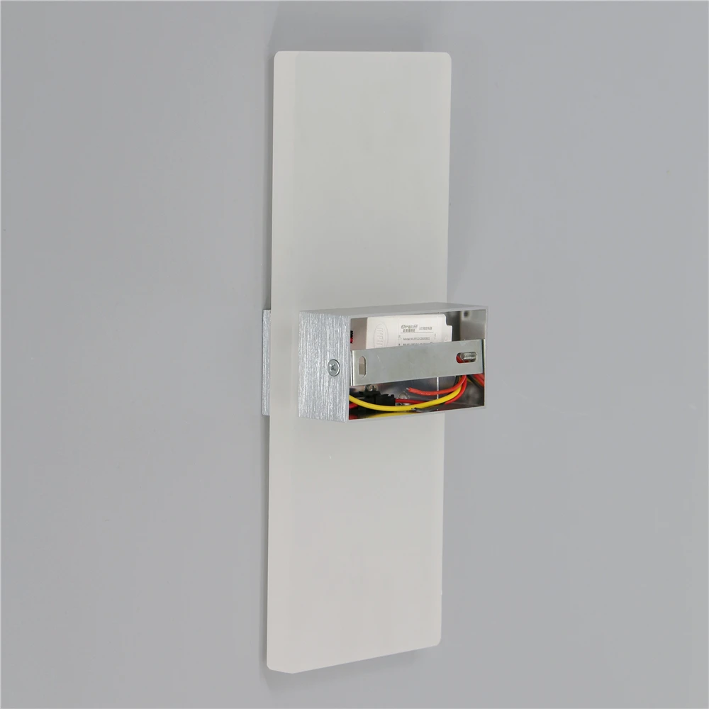 Квадратный прикроватный настенный светильник бра с теплым/холодным светом для