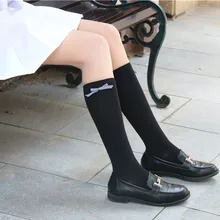 Осенне-зимние новые женские длинные носки без пятки в японском стиле черно-белые носки до середины икры мягкие носки для сестры Гольфы с бантиком BFC175