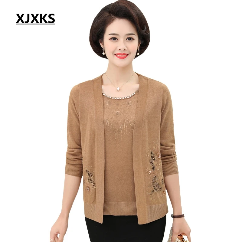 

XJXKS 2019 Spring New Two-piece Female Women Sweater Set Knitted Short Sleeve Plluover Tops+printing Cardigan Sweaters Set