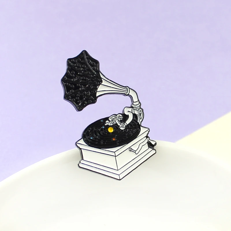 

Fashion Cartoon Japanese Series Brooches Man Cosmic Universe Planetary Black Tape Record Pins Music Gifts Enamel Pin For Women