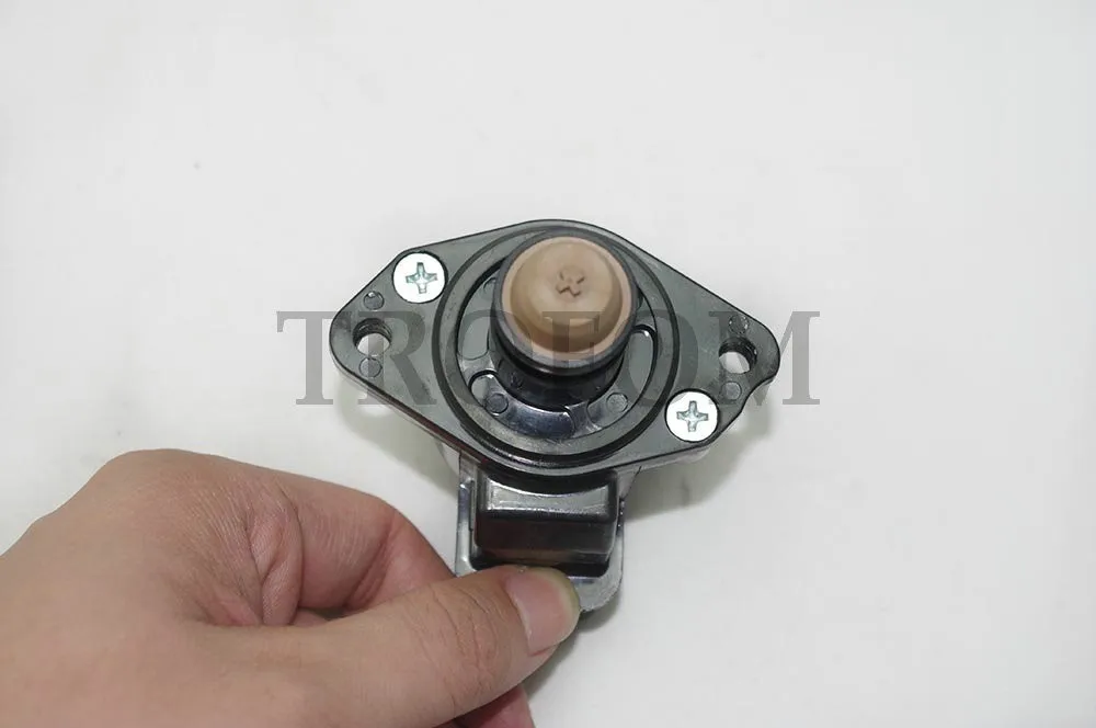 Клапан управления холостым воздухом для MITSUBISHI PAJERO SPORT Diamante Montero L200 3 0 5 MD614678 MD614706