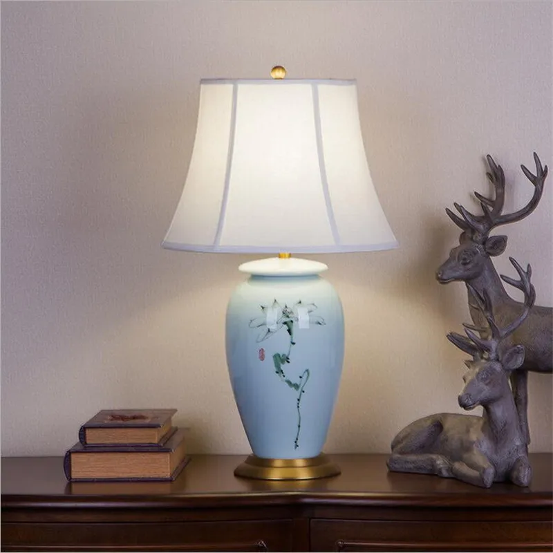 الراقية أنيق أزرق اليد رسمت لوتس الصينية السيراميك أدى e27 الجدول مصباح لل زفاف ديكور المنزل غرفة المعيشة h 62 سنتيمتر 1627