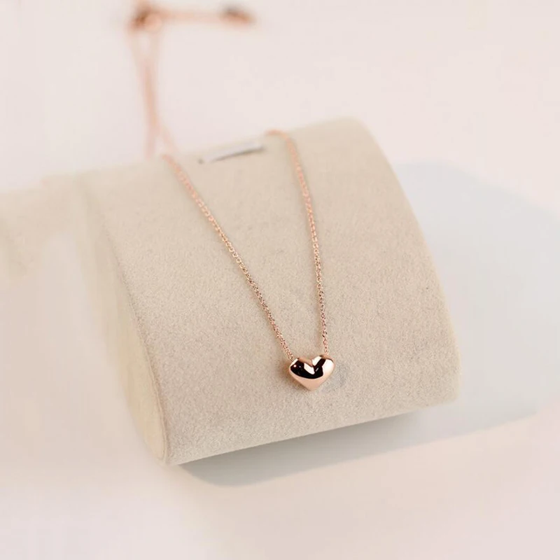 

2017 Cute Minimalist Tiny LOVE Heart Shaped Short Pendant Necklace For Women Fashion Jewelry Collier Chain Clavicle Necklace