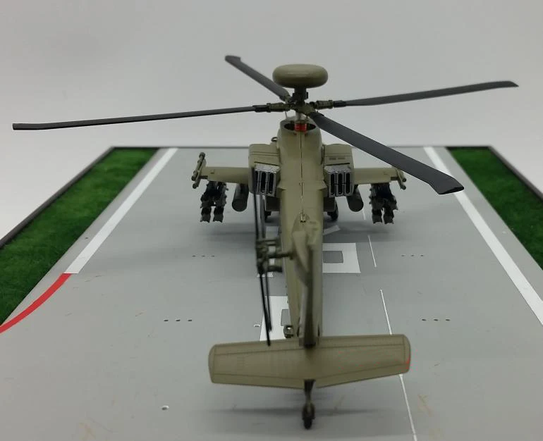 1: 72 Apache AH-64D модель боевого вертолета, труба готовой продукции 37033 Коллекционная модель