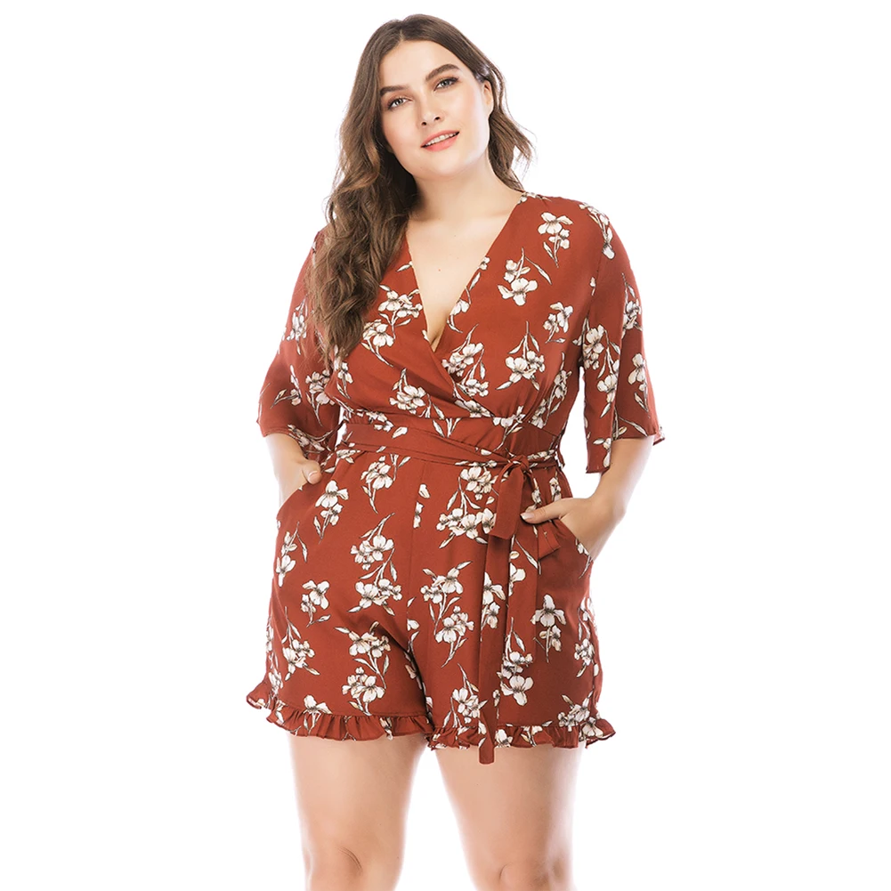 macacão curto plus size