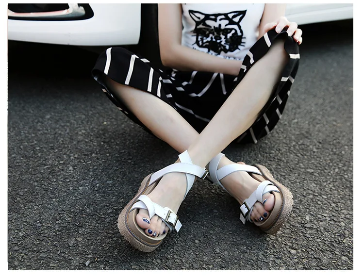 Новые летние женские сандалии с пряжкой; удобные сандалии на платформе черного и белого цвета; женские повседневные пляжные ботинки на толстой подошве; n46