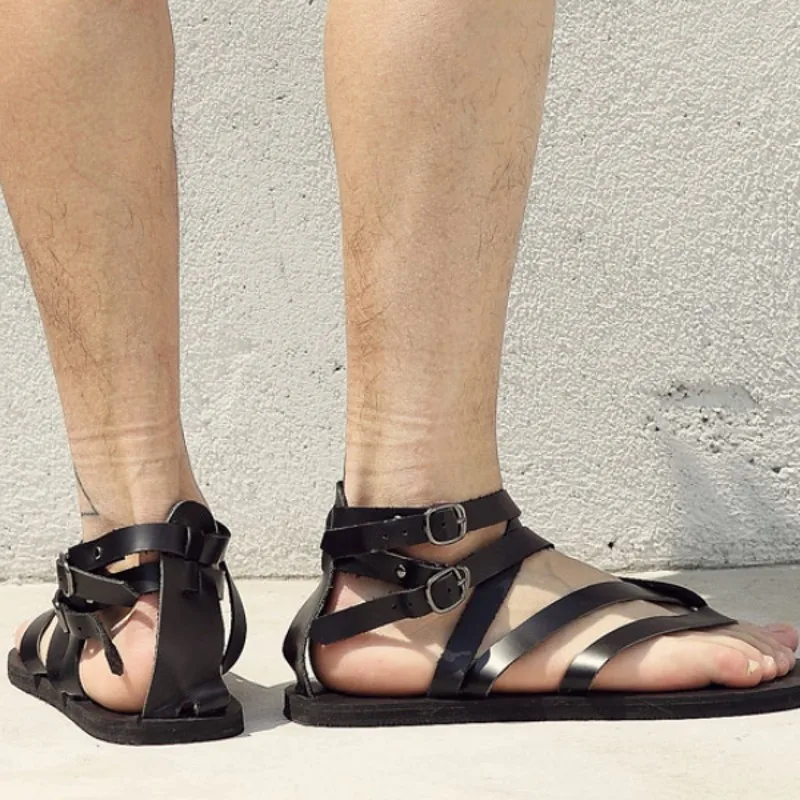 Итальянские кожаные сандалии-гладиаторы, Мужская Летняя обувь с пряжкой на ремешке, модные пляжные сандалии в стиле ретро, Hombre, повседневные вьетнамки на плоской подошве