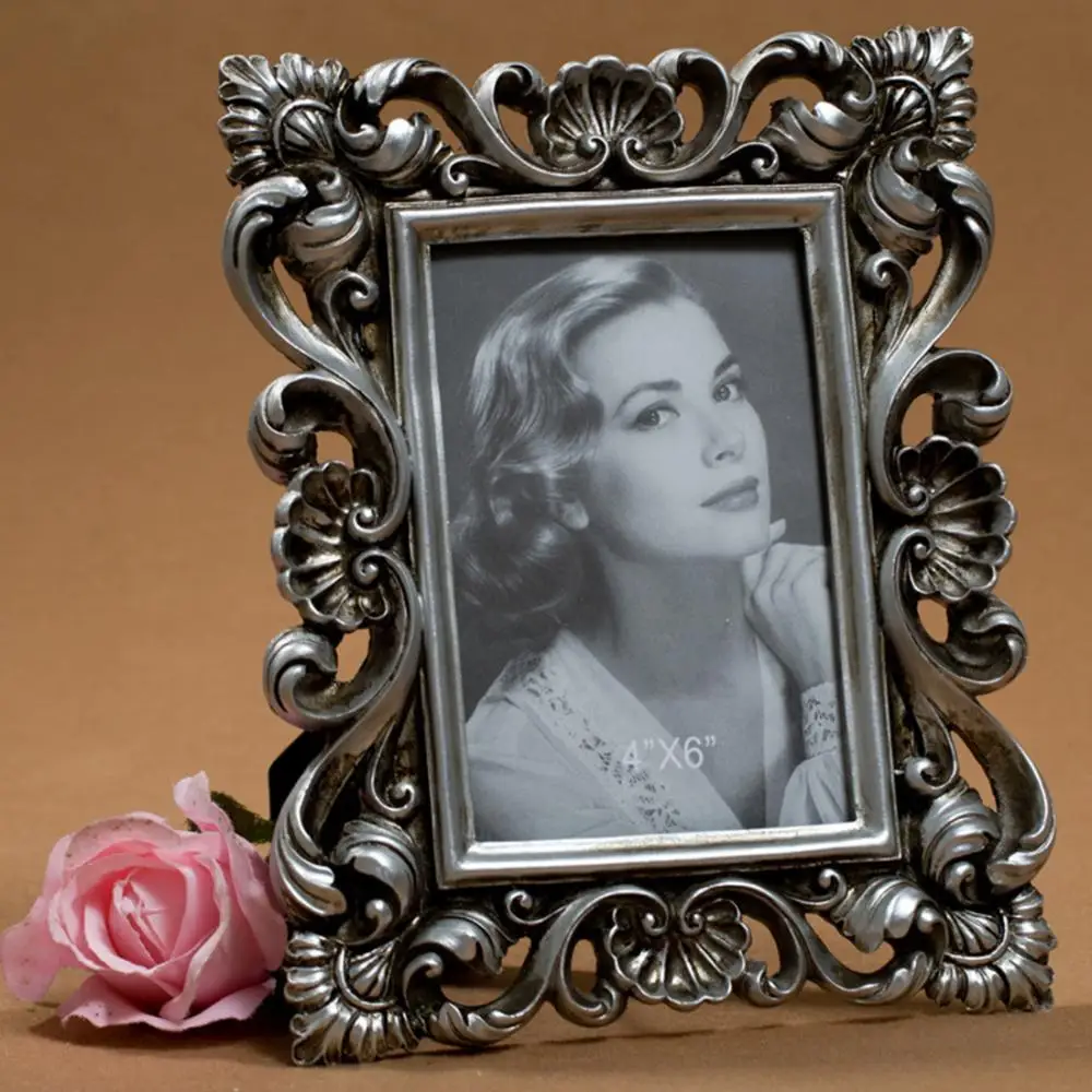 

Vintage European Style Metal Flower Photo Frame Decorative Retro Picture Frame On Table Wedding Picture Display Home Decor