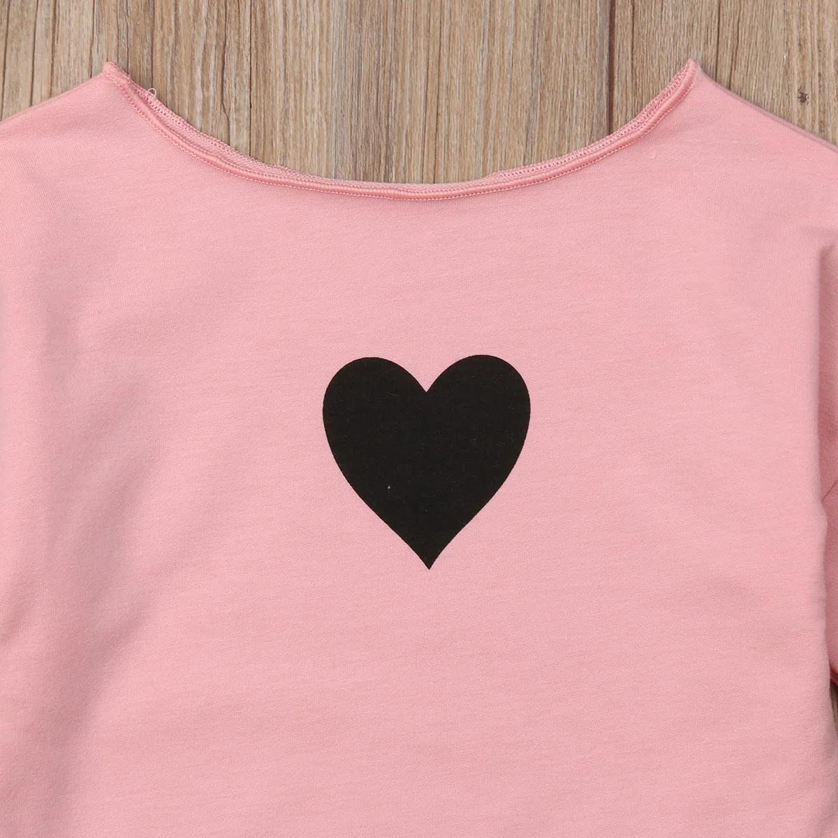 Г. Новая брендовая осенняя одежда для маленьких девочек, футболки топы, пуловер с длинными рукавами-фонариками и принтом сердца одежда из хлопка От 1 до 6 лет