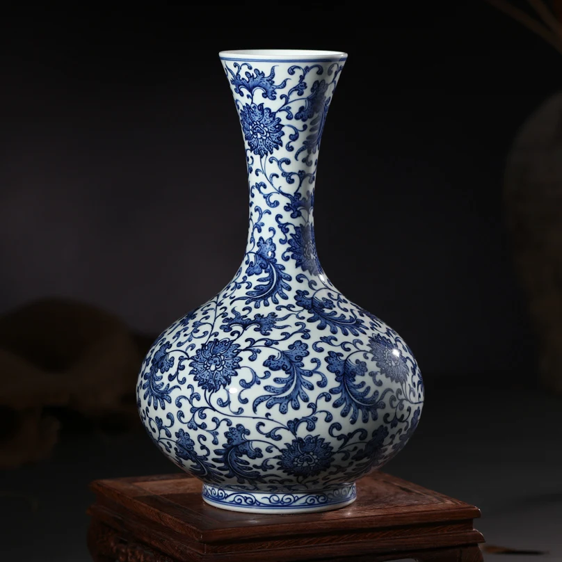 Jingdezhen Blue And White Ceramic Vase Ornaments Hand-painted Feather Pattern Antique Porcelain Chinese Table Decoration