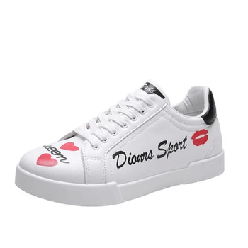 

neujge 2019 Spring Korean version of the wild trend small white shoes fashion lips letters breathable men's shoes 129303