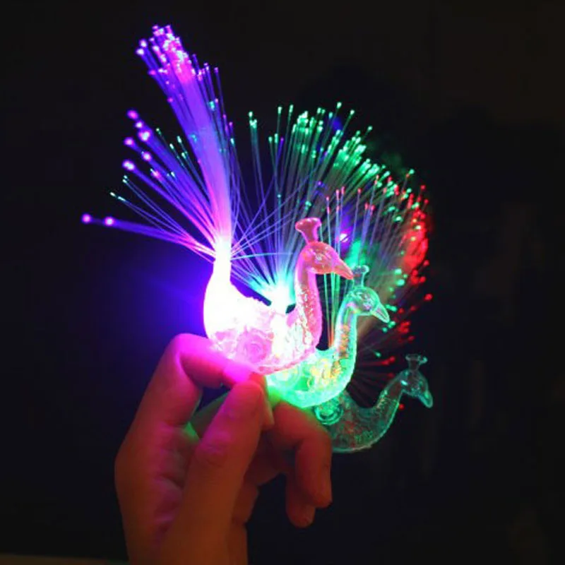 

1 PC LED Peacock Finger Light Colorful Light-up Rings Party Gadgets Kids Intelligent Toy for Brain Development gift favors props