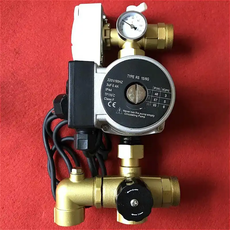 DN25 Water circulating pumps water manifold hot / cold water mixing