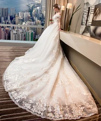 New Romantic Boat neck Elegant Princess Wedding Dress 2019 Short Sleeves Appliques Celebrity Ball Gown vestido De Noiva New Romantic Boat neck Elegant Princess Wedding Dress 2019 Short Sleeves Appliques Celebrity Ball Gown vestido De Noiva
