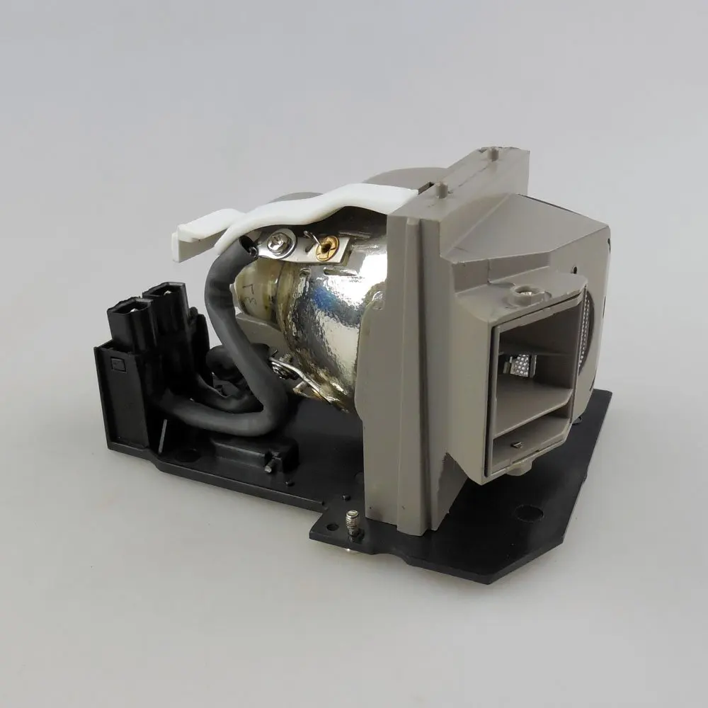 

SP-LAMP-032 Replacement Projector Lamp with Housing for INFOCUS IN81 / IN82 / IN83 / M82 / X10 / IN80