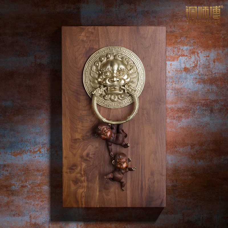 Us 548 1 10 Off Naughty Monkeys Climb The Door Chinese Ancient Craft Collectible Home Funny Ornament Kid Gift In Statues Sculptures From Home