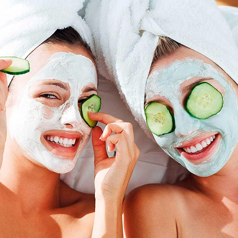 Косметология маска. Ухаживающая маска. Красивые маски для лица. Ухаживающая маска. Девушка с маской на лице.