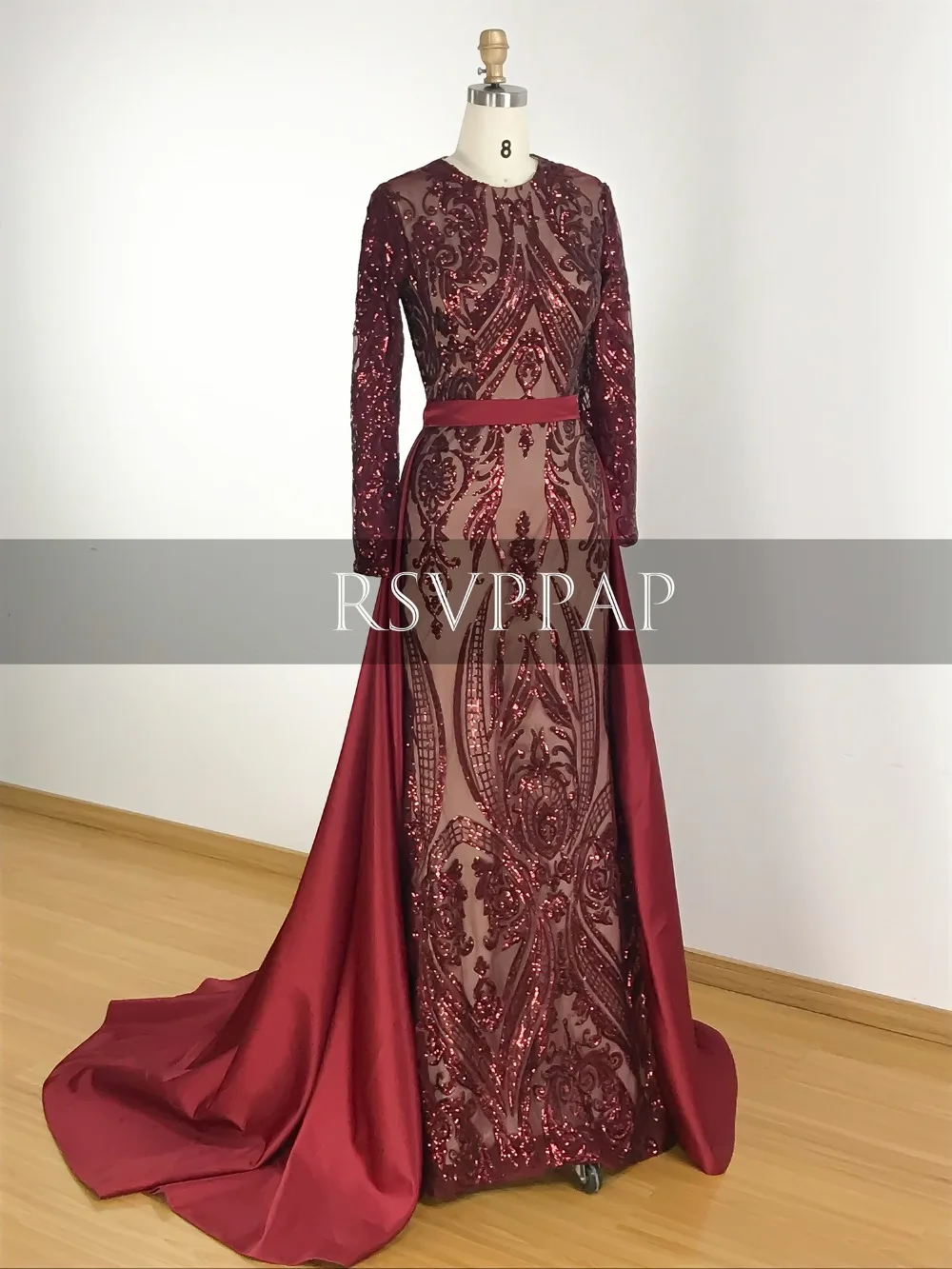 Emerald Green Women's Formal Evening Gown - Long Sleeve Lace Mermaid Style with Detachable Train image 5