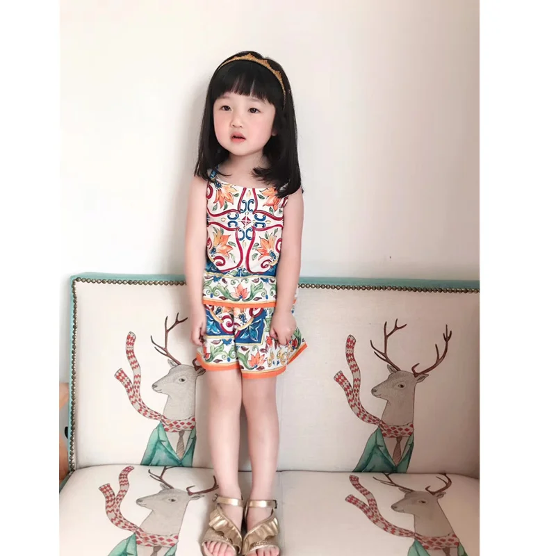 

Baby Girl Summer Clothing Set Sleeveless Floral Pattern Tops + Shorts 2 Pcs Set High Quality Kids Summer Clothes