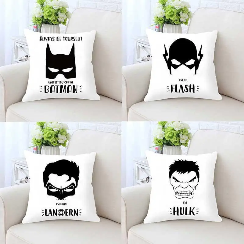 Подушка для подушки из аниме Super Heroes черно белая маска супергероя Бэтмена Постер