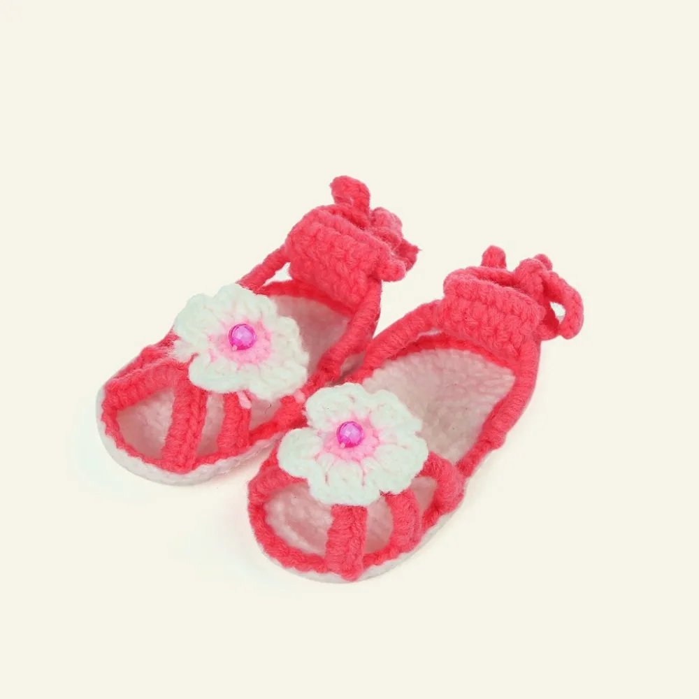 handmade baby woolen shoes