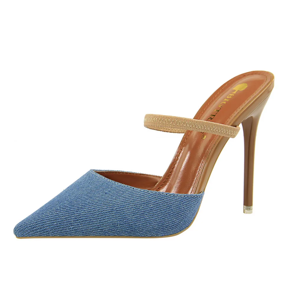

2019 Hot Sale Buckle Strap Dropship Shoes Woman Sandals Flat Heels Silver Sandals Woman Summer Shoes