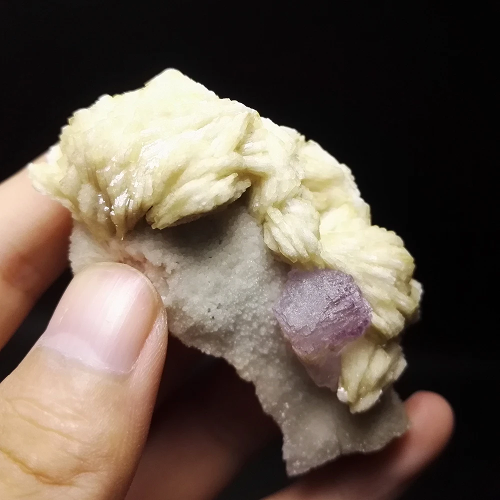 

109g NATURAL Stones and Minerals purple octahedral Fluorite quartz crystal RARE ORE UNIQUE SPECIMENS CN
