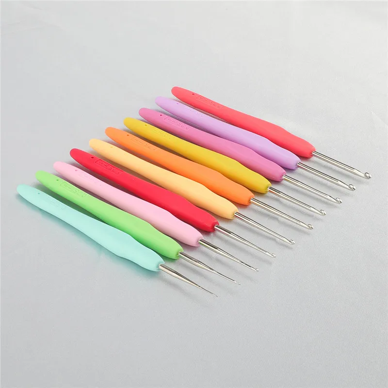 10pcs Mix Size 0.5-2.75mm Crochet Needles Set Soft Handle Needles for Arthritic Hand Yarn Weave Knitting Needle Crochet Hook Kit