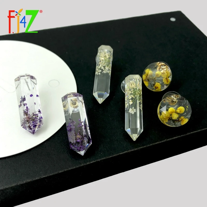

F.J4Z New Earrings for Women Gorgeous Dry Flower Inside Acrylic Geometric Earrings Spikes Ear Studs Wholesale