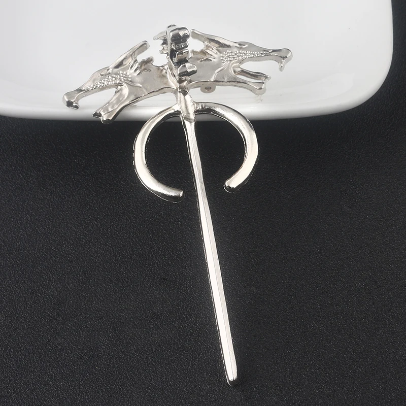 

Game Of Thrones Brooches For Women House Stark of Winterfell Double Wolf Head Pins