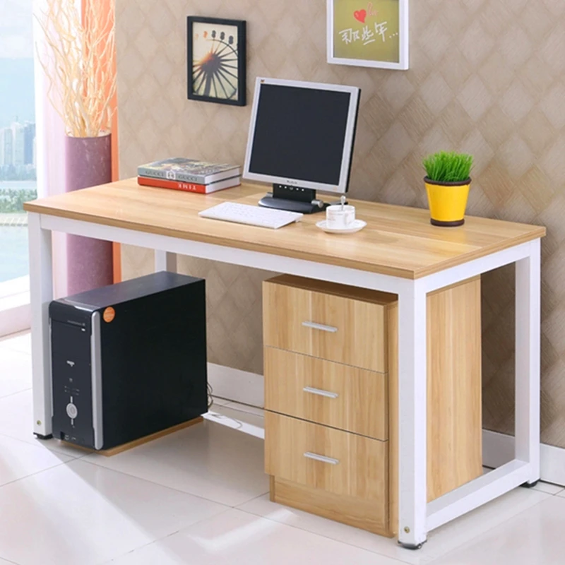 Современные компьютерные столы. Karlby карлби. Комп в столе. Компьютерный стол из дсп. Стеклянный компьютерный стол икеа.