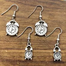 Drôle mignon Simulation argent petit réveil boucles d'oreilles mode féminine personnalité créative fait à la main bijoux à bricoler soi-même cadeaux(China)