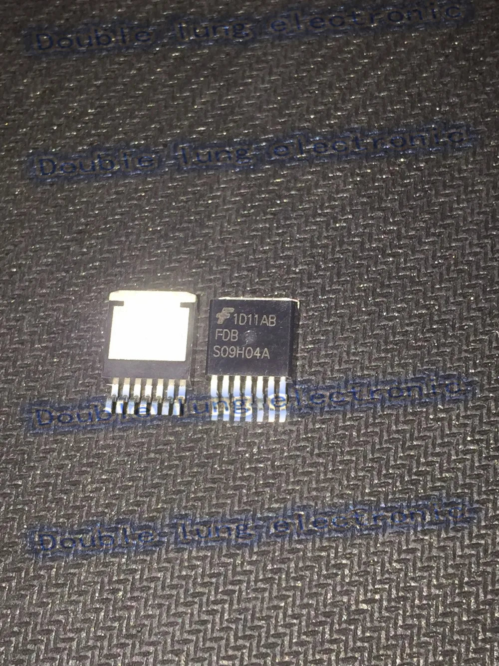 

5PCS/LOT FDBS09H04A TO263-7 Transistors MOSFET N-CH SMART SWITCH