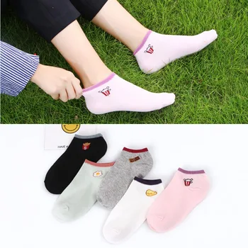

2019 hot female socks shallow mouth non-slip cotton sweat deodorant cartoon cute solid color invisible boat socks factory direct