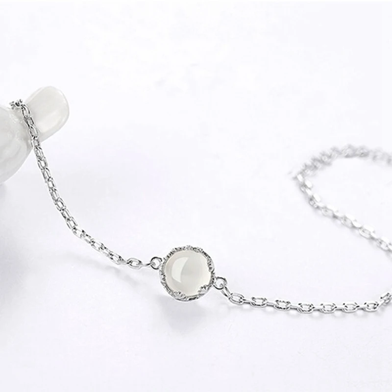 

1 PCS Simple Fashion New Fashion Jewelry Flowers Black Creative Bracelet Moonlight Stone Personality Chain