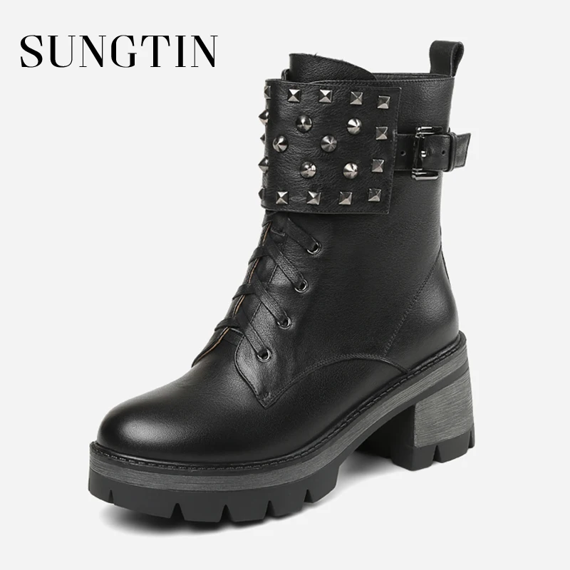 

Sungtin Autumn Winter Plus Size Genuine Leather Rivet Riding Boots Women Round Toe High Heel Ankle Boots Platform Short Boots