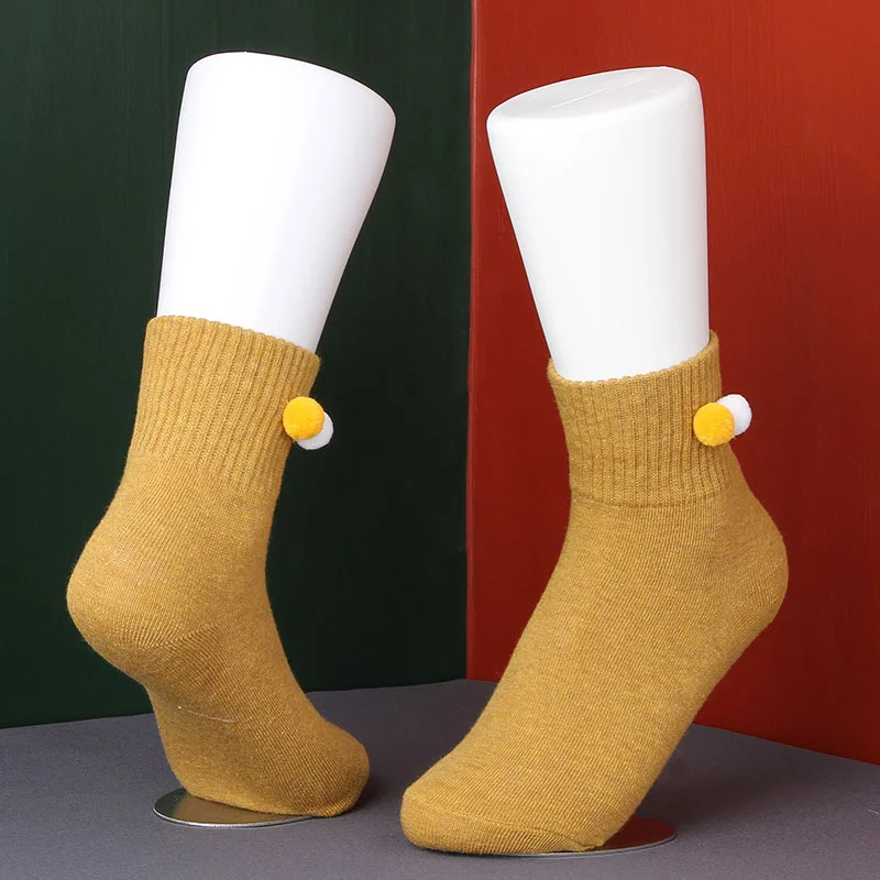 Hairball-sock_01