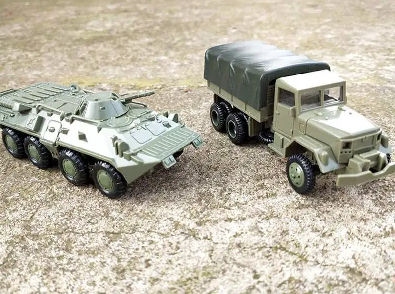 1: 72 4D сборная машина M35 грузовик советские BTR 80 колесные бронированные машины без резины Сборная модель Военная игрушка