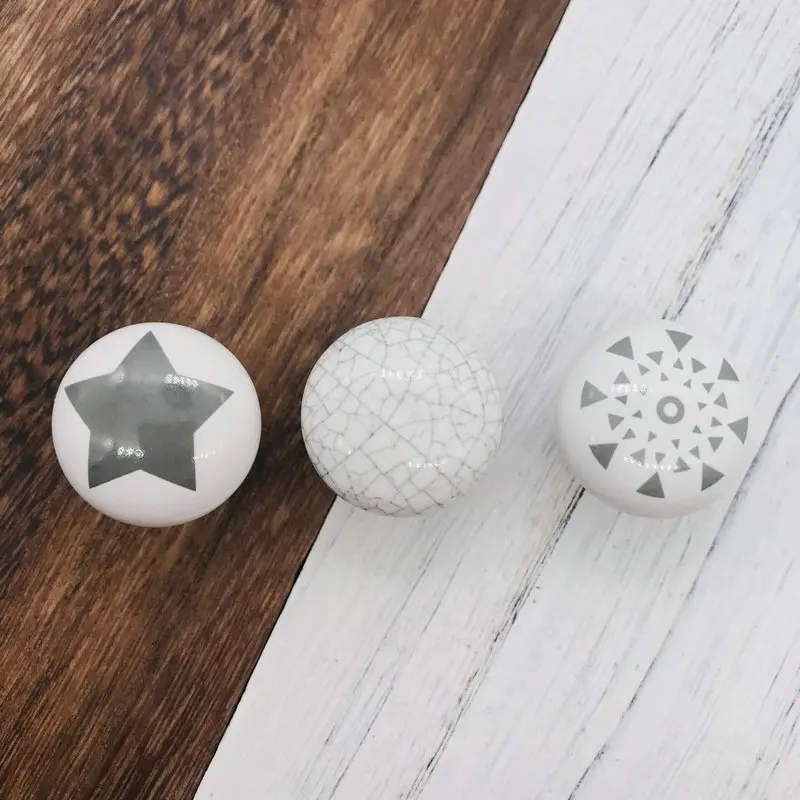 

Euro-Style Creative Triangle Star Painted White Ceramic Knobs Cabinet drawer Handles Pulls 33mm*33mm Small Knobs for Kids Room